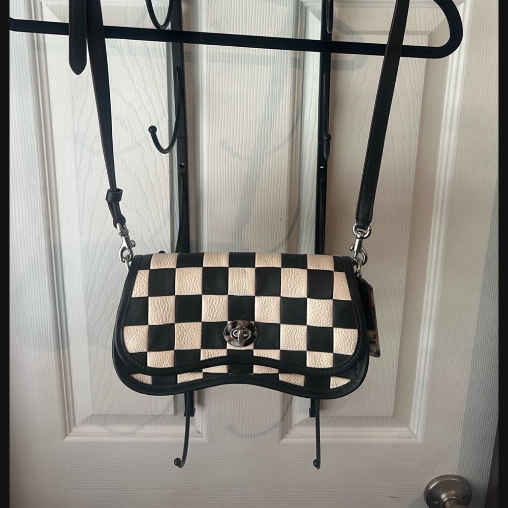 Elegant Black and White Checkered Crossbody Bag
